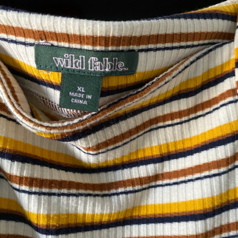 Excellent condition romper! - Picture 2 of 2